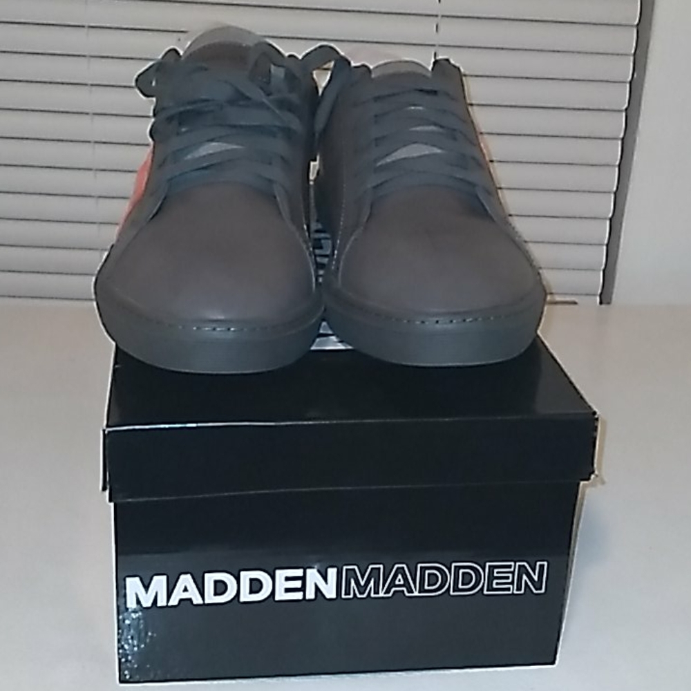 Madden Shoes size 10½ grey